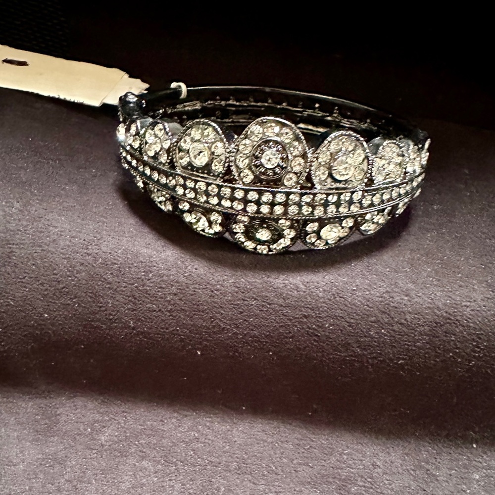 NEW! Rhinestone bracelet, black accents